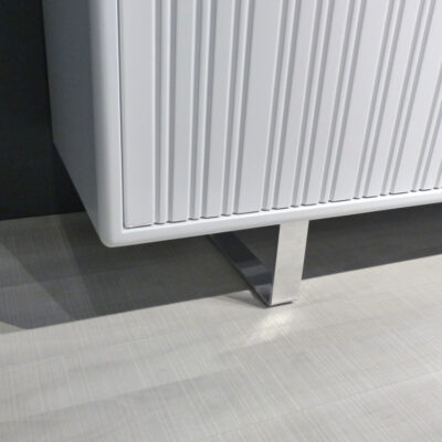 müller metall möbel outlet Sideboard K16 S4 in weiß mit 3 Schiebetüren auf Aluminiumkufen